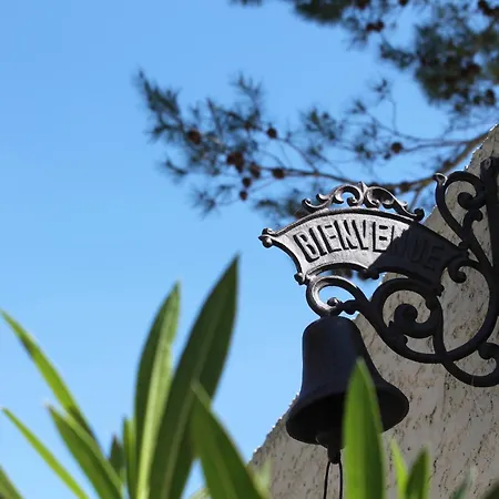 Penzion Les Jardins D'holi Proche Uzes 3*