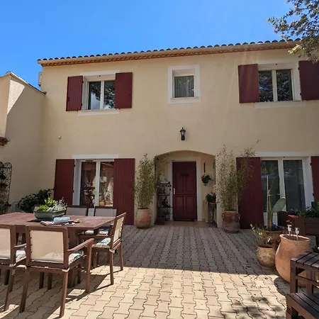 Penzion Les Jardins D'holi Proche Uzes 3*