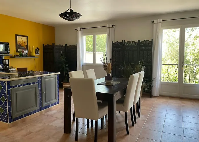 Les Jardins D'holi Proche Uzes Penzion